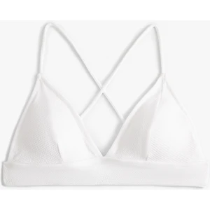 Üçgen Bikini Üstü Dokulu Çapraz Askılı Kaplı