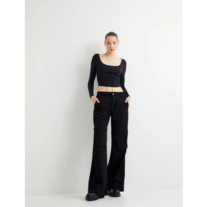 Uzun Kollu Crop Tişört U Yaka Drape Detaylı