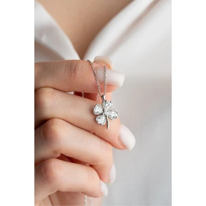 925 Ayar Gümüş Rodyumlu Beyaz Taşlı Dört Yapraklı Şans Yonca Kolye