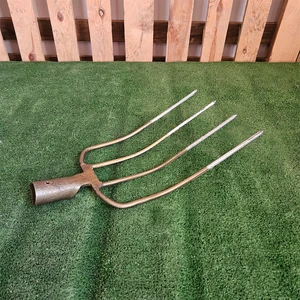 Sera Trend 4 Diş Dirgen Çelik Bahçe Dirgeni Bahçe El Aletleri