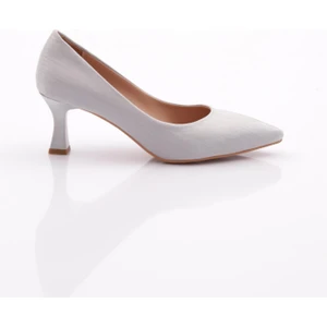 320 Sivri Burun Parmak Dekolteli Topuklu Ayakkabı