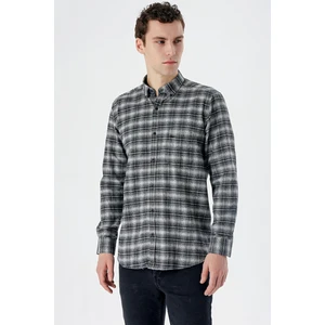 Siyah Uzun Kollu Ekoseli Bez Ayağı Düğmeli Yaka Cepli Pamuklu Comfort Fit Gömlek 1004235173