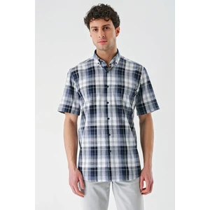 Lacivert Kısa Kollu Ekoseli Cepli %100 Pamuk Klasik Comfort Fit Rahat Kesim Gömlek 1004240196