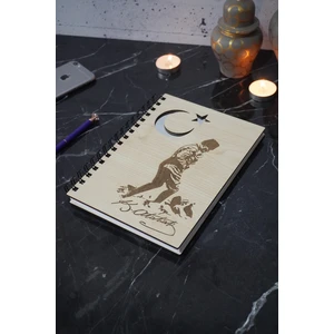 Mustafa Kemal Atatürk Desenli Ahşap Defter Günlük-Çizgisiz Defter (Ahşap Rengi Banu) 120 Sayfa