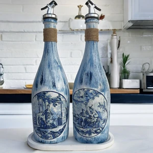 Mes Reves Design Beyaz Sunum Stantlı Çini Desenli Mavi Japon Izleri Şarap Şişesi Yağdanlık Seti Mutfak Dekoru