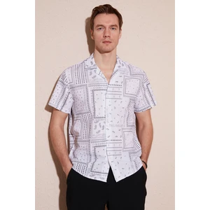 Pamuklu Regular Fit Kısa Kollu Gömlek Erkek Gömlek CF24S117514