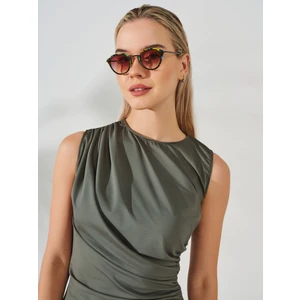 Drapeli Sıfır Kol Yarı Kapalı Mayo