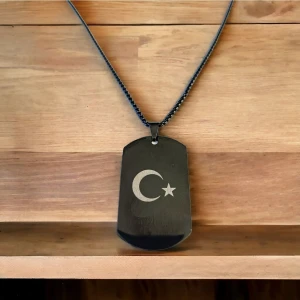 Erkek Ay Yıldız Detaylı Çelik Kolye