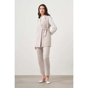 Toka Detaylı Bej Yelek