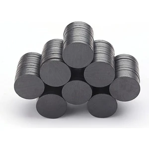 Dünya Magnet 50 Adet 18X3 mm Yuvarlak Mıknatıs, Çok Amaçlı, Süsleme Mıknatısı, Ferrit Magnet