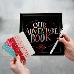 Beyaz Kalemli Our Adventure Book Anı Defteri ve Fotoğraf Albümü - Çıkartma Hediyeli