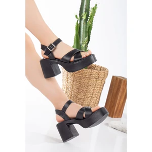 Hasoğlu Moda Kalın Topuklu Sandalet