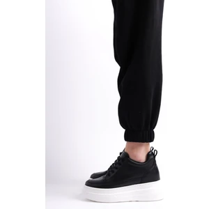 Kadın Içten Gizli Topuklu Siyah Tabanı Beyaz Spor Ayakkabı Sneaker