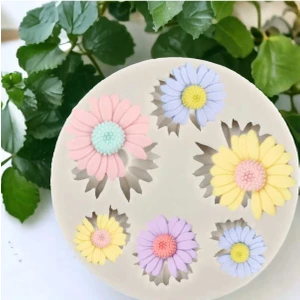 By Hobi Yap Eksik Yaprak Papatya 6'lı Silikon Mum Kalıbı