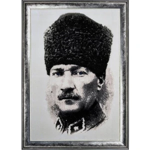 Çerçeveli Atatürk  Portresi Duvar Halısı