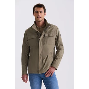 Haki Comfort Fit Dik Yaka Mevsimlik Spor Mont