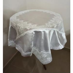 Arzum Çeyiz 8 Köşeli El Işi Dantel Bohça 100 *100 cm Boyutunda - Saplı 3 Gül Model