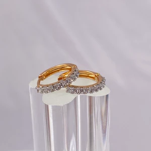 Gold Kaplama Inci Taş Detaylı Çelik Küpe , Elmas Desenli Özel Tasarım Gold Kaplama Küpe