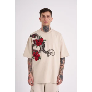 Erkek Sneaking Roses Nakışlı Oversize Açık Bej Tişört