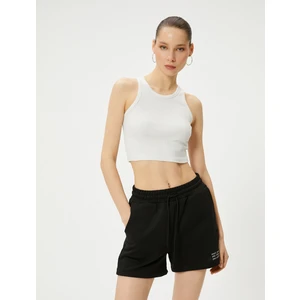 Mini Şort Beli Bağlamalı Cepli Baskı Detaylı