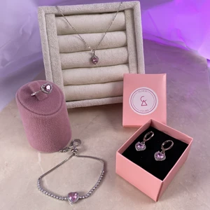 Gümüş Kalp Temalı Kolye Yüzük Bileklik Küpe Set , Özel Tasarım Pembe Kalp Işlemeli Gümüş Set