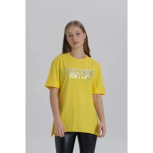 Sarı Kadın Breaking News Baskı Yandan Yırtmaçlı Bisiklet Yaka Örme T-Shirt