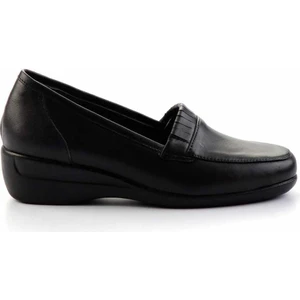 Siyah Hakiki Deri Kadın Klasik Ayakkabı K01531123403