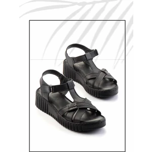 Siyah Hakiki Deri Kadın Sandalet K05763091803