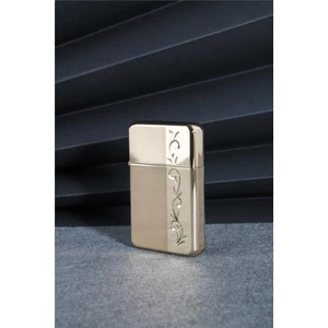 Silvio Monetti  Altın Renk Işlemeli Kapaklı Benzinli Çakmak  24CSM916CR02