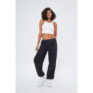 Mesfeno Clothing Mesfeno Kadın Paraşüt Pantolon,  Bol Kesim, Beli ve Paçası Ayarlanabilir Lastikli, Su Geçirmez Kumaş