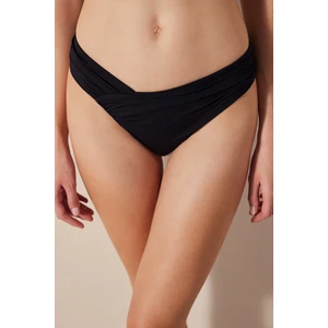 Piedra Siyah V Bikini Altı