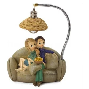 Keyfim Shop Kanepede Oturan Tatlı Aşıklar Işıklı Biblosu