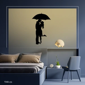 Valor Makina Tasarım Şemsiye Altında Kadın ve Erkek