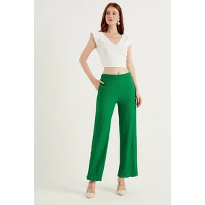 Yesil Desenli Pantalon