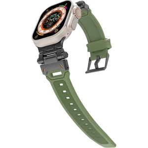 Apple Watch 45 mm Uyumlu Metal Aksamlı Silikon Kordon