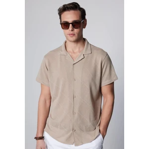 Slim Fit Dar Kesim Kısa Kollu Nefes Alan Örme Doku Kare Desenli Apaj Yaka Yazlık Taş Renk Erkek Gömlek