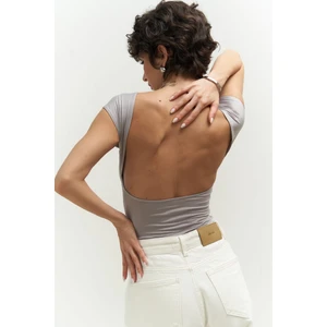Mai Collection Nives Sırt Dekolteli Gri Crop