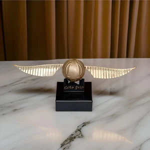 3D Layer Craft Harry Potter Golden Snitch Aksiyon Figürü ve Standı