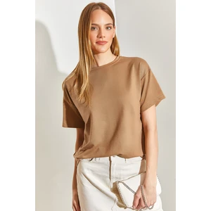 Basic T-Shirt