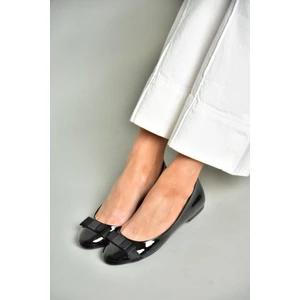 Fox Shoes S726019508 Siyah Rugan Kadın Babet