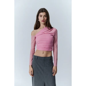 Düşük Omuz Detaylı Tül Bluz Pembe
