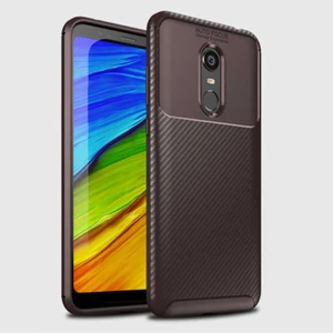 Xiaomi Redmi 5 Plus Uyumlu Kılıf Karbon Armor Serisi, Ultra Dayanıklı ve Esnek Slim Fit Karbon Görünümlü Silikon