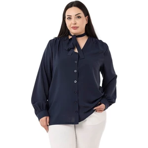 Disentis Modest Büyük Beden Boyundan Bağlama Detaylı Manşetli Lacivert Gömlek