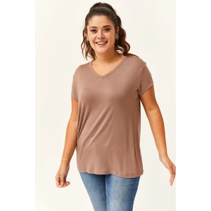 Kadın Büyük Beden V Yaka Basic Kısa Kollu Vizon T-Shirt