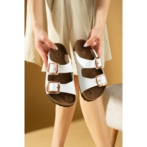 Pembe Potin Rahat Taban Çift Gold Tokalı Kadın Terlik 65-81-24