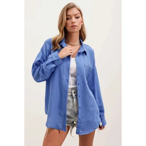 Kadın Mavi Tek Cepli Oversize Keten Ayrobin Gömlek HZL24S-BD1201531