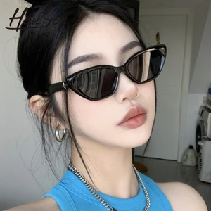 Kadınlar Için Retro Üçgen Kedi Gözü Küçük Yüz Güneş Gözlüğü, Üst Düzey Siyah Küçük Çerçeveli Güneş Gözlüğü, Güneşten Koruma Tarzı, Mor Çerçeveli Çay Parçalarıyla Fotoğraf Çekme (Yurt Dışından)