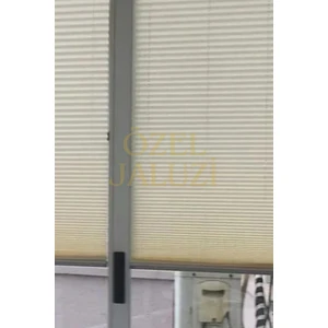 Özel Jaluzi Krem Cam Balkon Ve Ofis Plisse Perde(Plaın003)