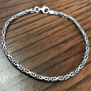 Takı Dükkanı Gümüş Erkek Bileklik Kare Kral Model 3 mm 9 gr msb07