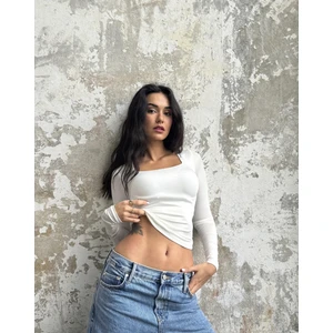 Beyaz Kare Yaka Uzun Kollu Slimfit Basic Body 27053
